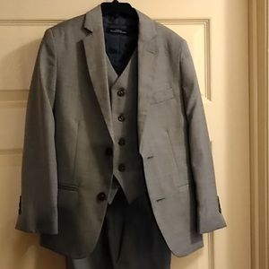 Boys Calvin Klein gray 3 piece suit. Size 8